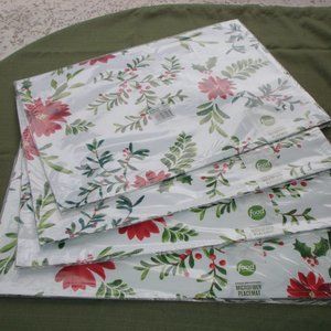 Food Network SET of 4 FABRIC PLACEMATS White Christmas Holly & Pine Poinsettia
